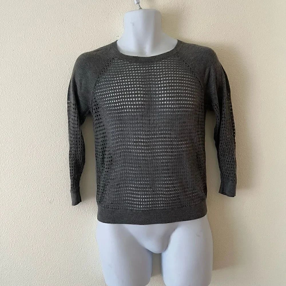 EXPRESS Women Open Knit Gray Sweater - Size XS TP